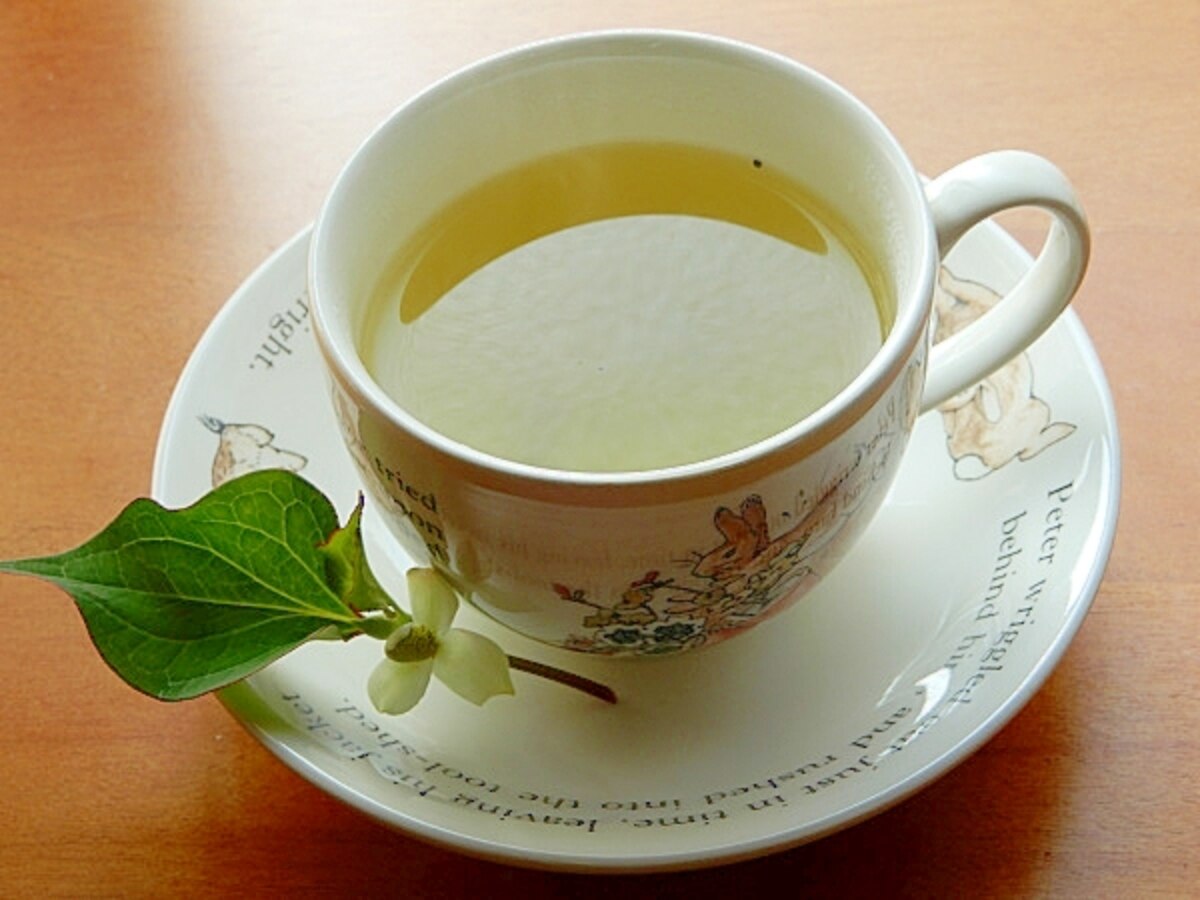 5分 とても飲み易い ドクダミ茶風ヘルシー番茶 レシピ 作り方 By ジョン リーバス 楽天レシピ 5分 とても飲み易い ドクダミ茶風ヘルシー番茶 レシピ 作り方 By ジョン リーバス 楽天レシピ